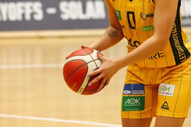 Best Indoor Basketballs: Ultimate Buying Guide
